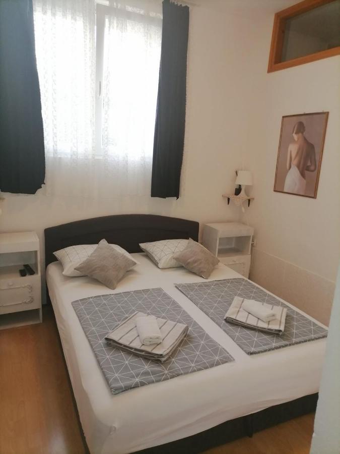Rooms Mara Skradin Exterior photo