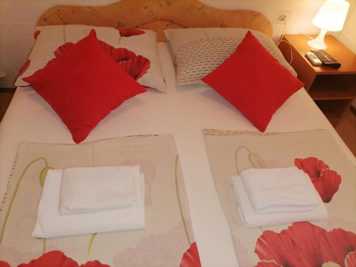 Rooms Mara Skradin Exterior photo