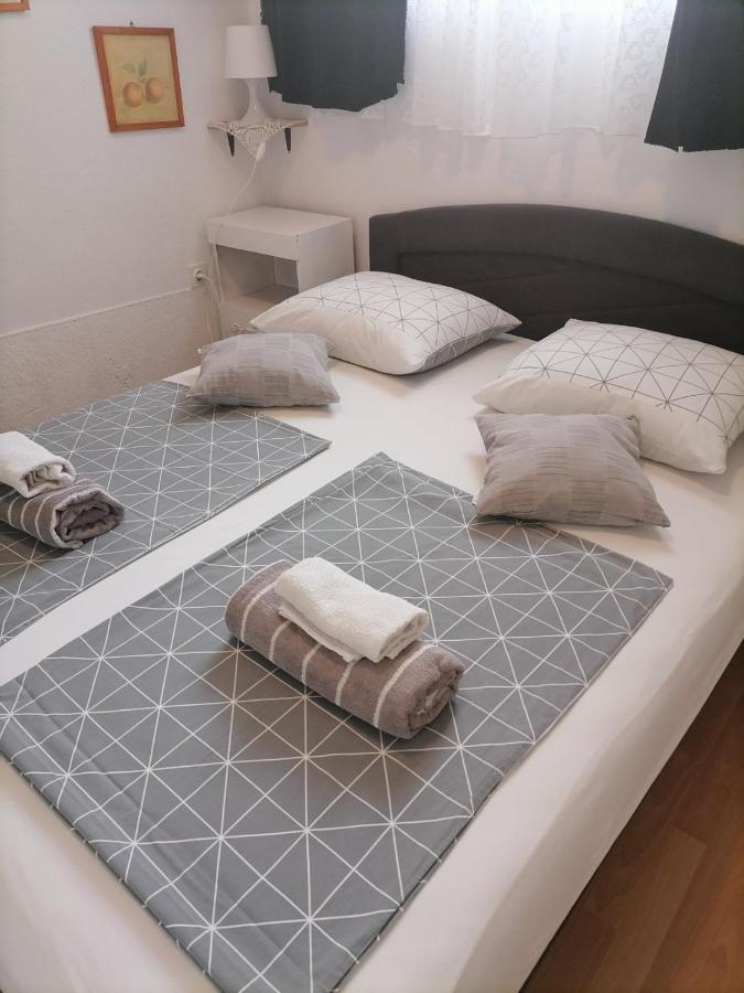 Rooms Mara Skradin Exterior photo