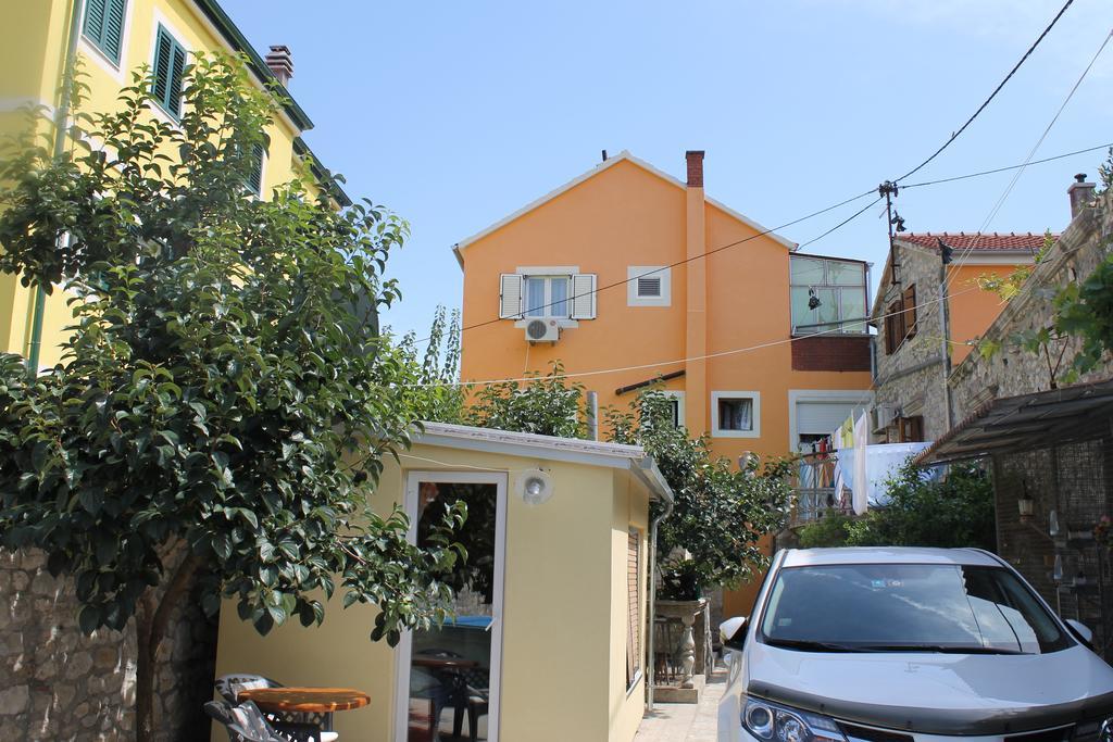 Rooms Mara Skradin Exterior photo