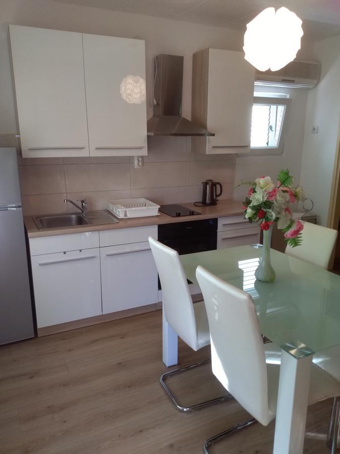 Rooms Mara Skradin Exterior photo